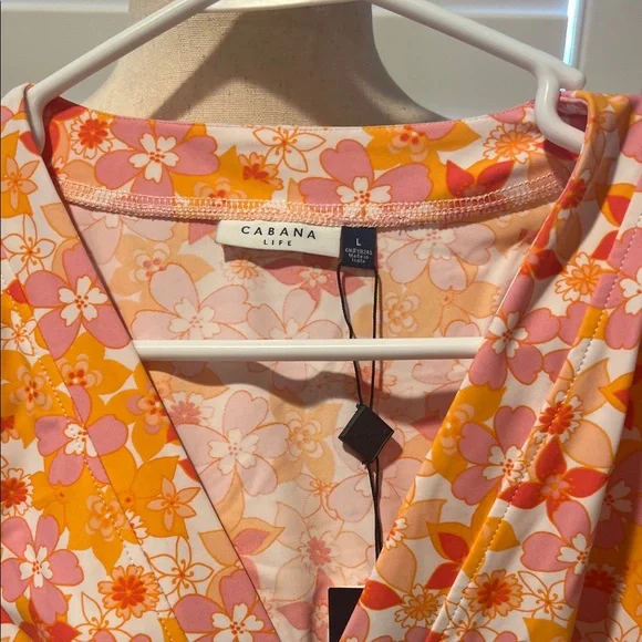 Cabana Life Floral Wrap Romper Large NWT - Picture 2 of 6